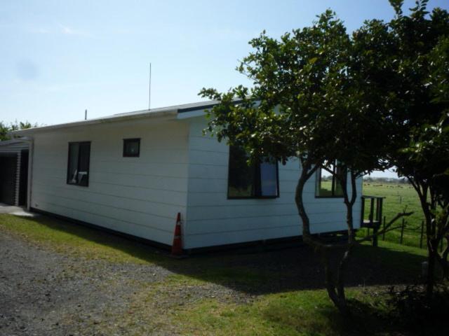 Blue House Villa Awanui Exterior photo